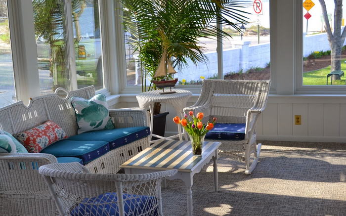 Lakeside Inn - From Website (newer photo)